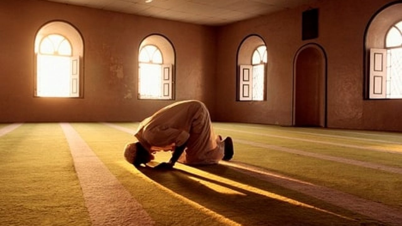 Hukum Mengingatkan Orang Sholat Dan Dalilnya Dalamislam Com