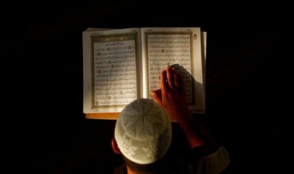 Fungsi Kitab Allah Dalam Kehidupan Sehari-hari