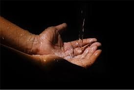 membasuh kedua tangan